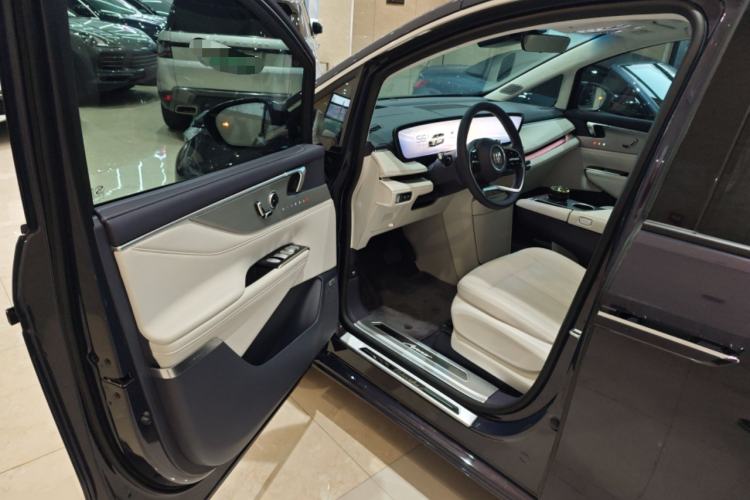 Used Buick GL8 New Energy 2026 Model Lu Zun Luxury Edition Driver Seat