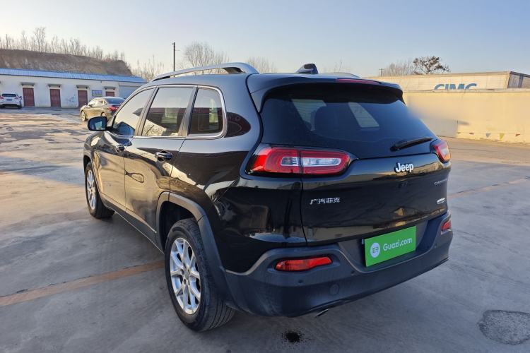 Used Jeep Cherokee 2016 2.0L Superior Edition