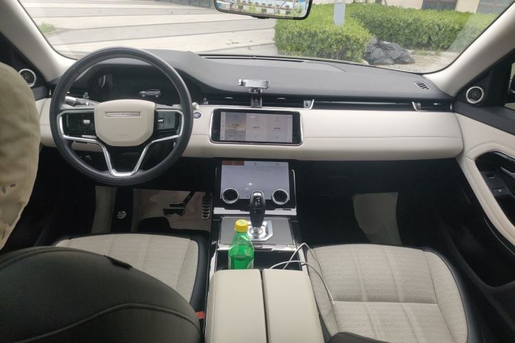 Used Land Rover Range Evoque 2021 Range Rover Velar L 249PS R-Dynamic First Edition Center Console