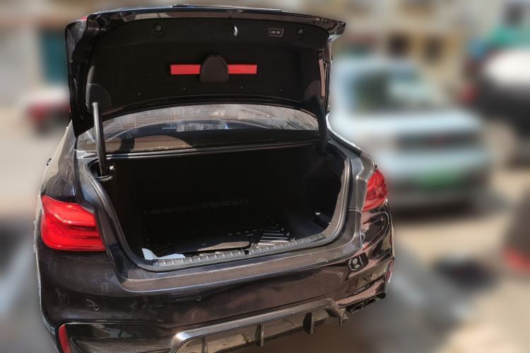 Used BMW 5 Series 2018 Restyled 530Li Luxury Edition M Sport Package Trunk