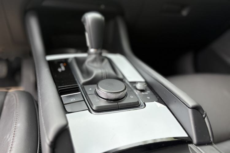 Used Mazda 3 Axela 2023 2.0L Automatic Zhiya Edition Interior 4