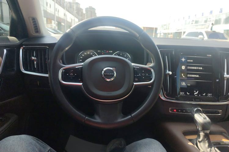 Used Volvo S90 2020 Facelift T5 Smart & Luxurious Edition