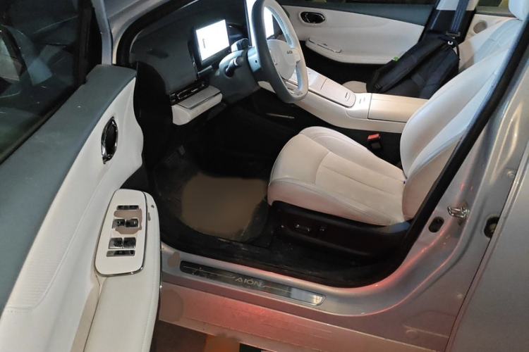 Used AION S MAX 2024 80 Xinghan Edition Ternary Lithium Interior 3