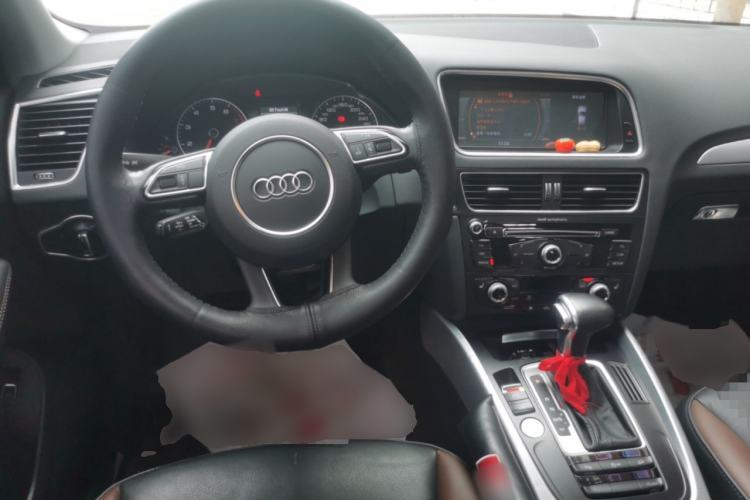 Used Audi Q5 2017 Plus 40 TFSI Technology Model
