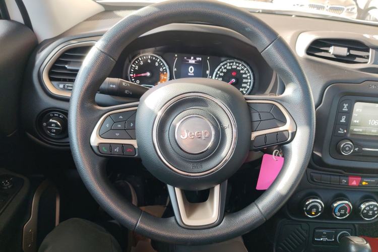 Used Jeep Renegade 2017 180T Automatic High-Energy Version
