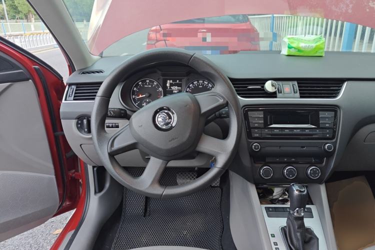 Used Skoda Octavia 2015 1.6L Automatic Yijie Edition