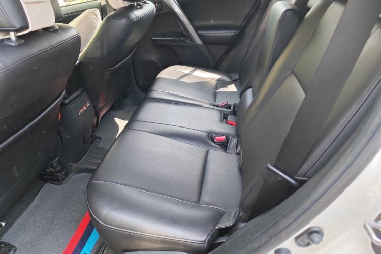 Used Toyota RAV4 2018 2.0L CVT Two-Wheel Drive Fashion X Edition