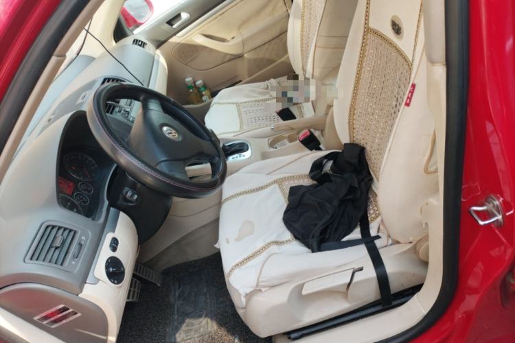 Used Volkswagen Sagitar 2010 1.4 TSI Automatic Tech Edition Left Front Seat