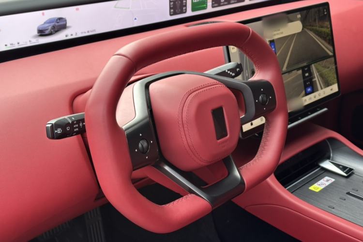 Used Avatr 12 2025 Year Updated Ultra Extended-Range Version Steering Wheel