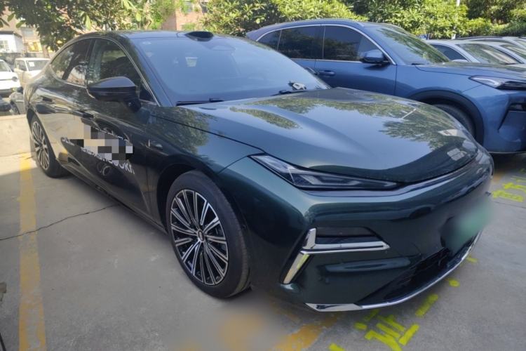 Used Geely Galaxy 8 2025 130km EM-P Starship Edition