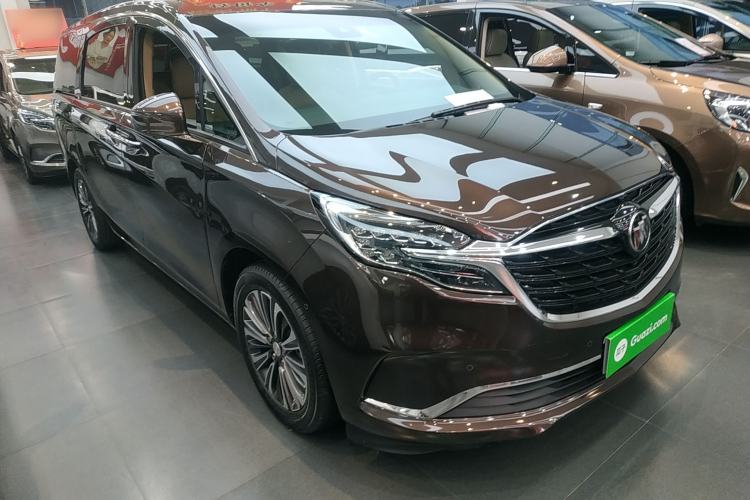 Used Buick GL8 2021 ES Landtrek 653T Luxury Model Front Right 45 Deg