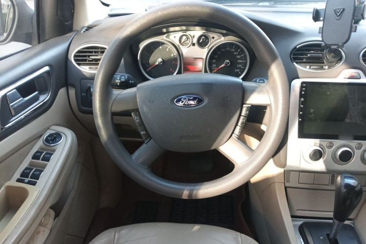 Used Ford Focus 2011 Sedan 1.8L Automatic Fashion Edition
