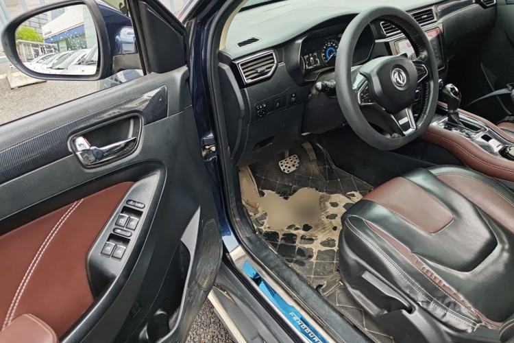 Used Dongfeng Fengon 580 2016 Revised Version 1.5T CVT Luxury Edition Driver Seat