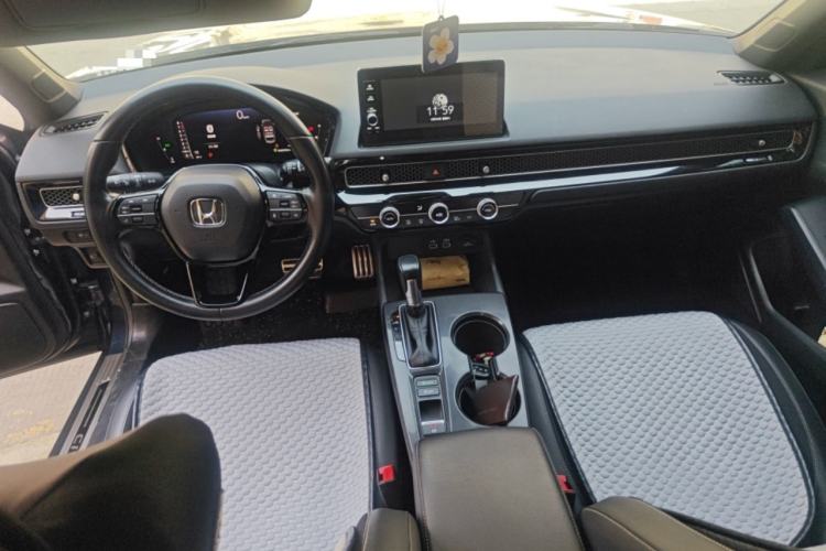 Used Honda Civic 2022 240TURBO CVT Dynamic Edition
