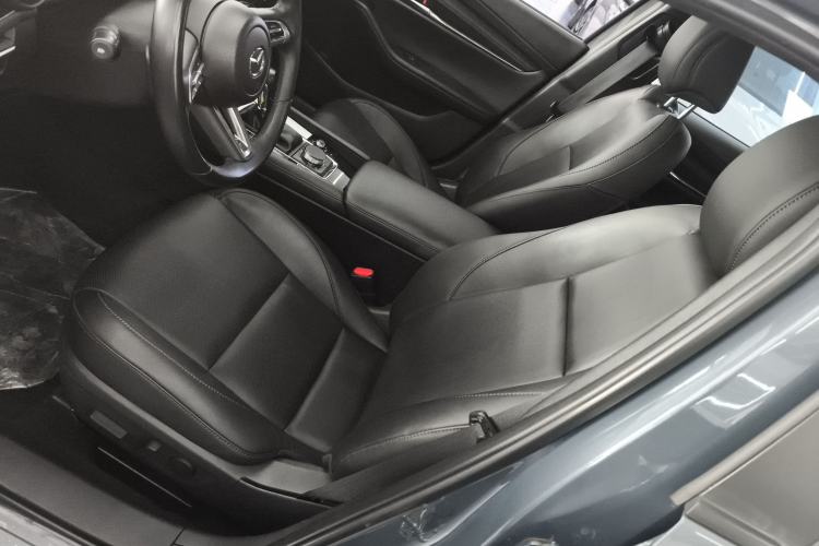 Used Mazda 3 Axela 2023 2.0L Automatic ZhiZhen Edition
