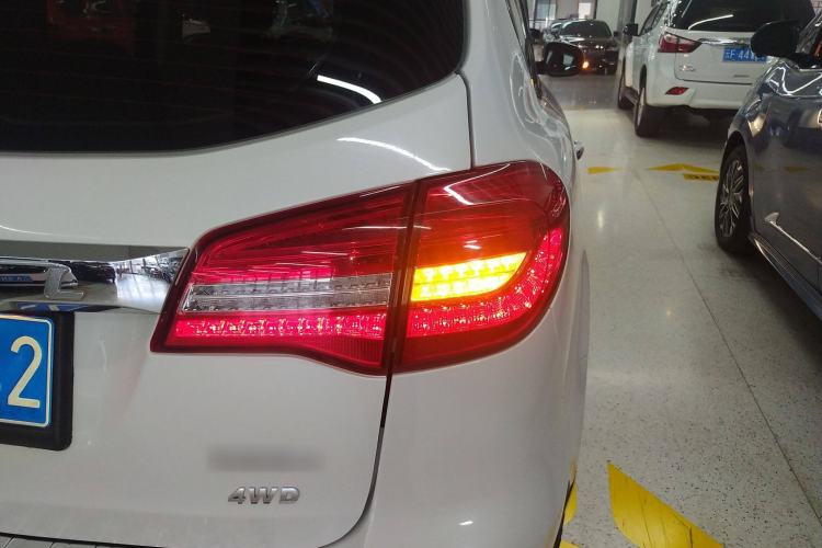 Used Haval H8 2017 2.0T Diesel 4x4 Smart Enjoyment Version
