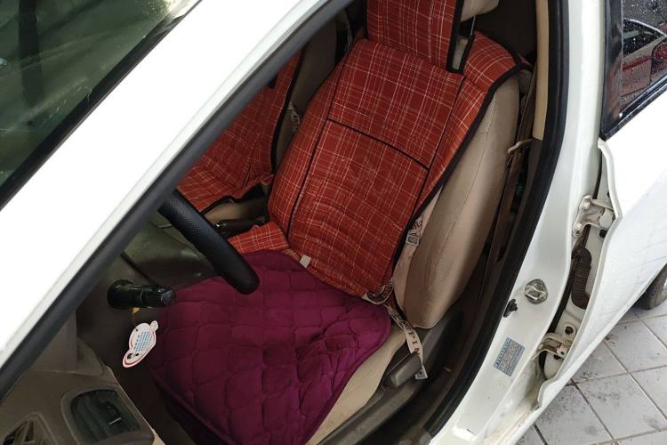 Used Hyundai Verna (older generation) 2011 Hatchback 1.4L Manual Comfort Model GS
