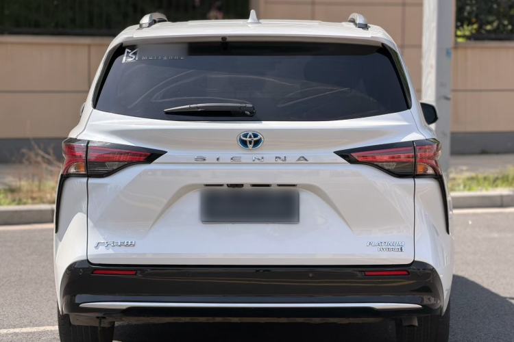Used Toyota SIENNA 2021 2.5L Hybrid Platinum Edition Exterior 2