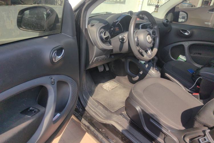 Used smart fortwo 2015 1.0L 52 kW Hardtop Passion Edition
