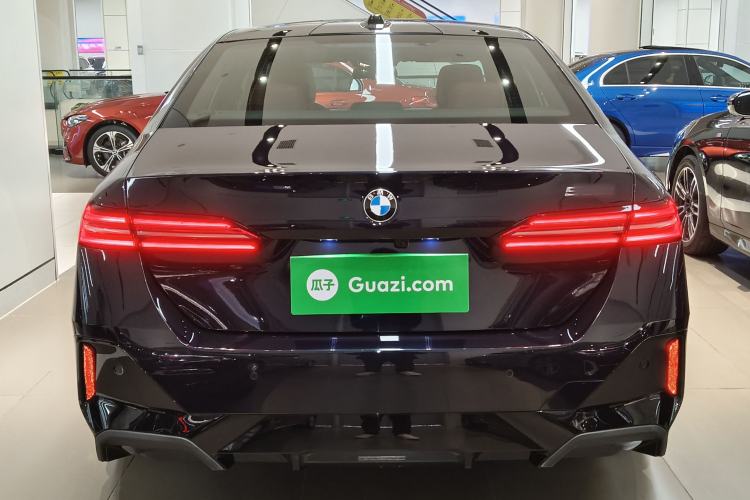 Used BMW 5 Series 2024 530i Leading Model M Sport Package