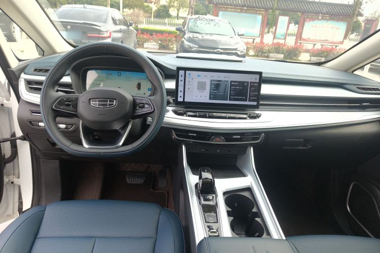 Used Geely Auto Jiajie 2025 1.5TD DCT Pengcheng Edition Center Console