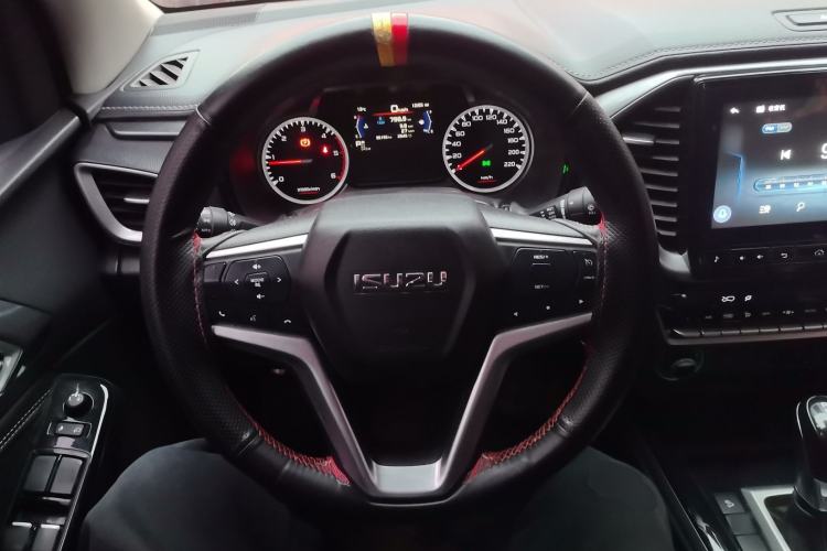Used Isuzu D-MAX 2021 1.9T Automatic 4x4 Diesel Global Huan Dong RZ4E