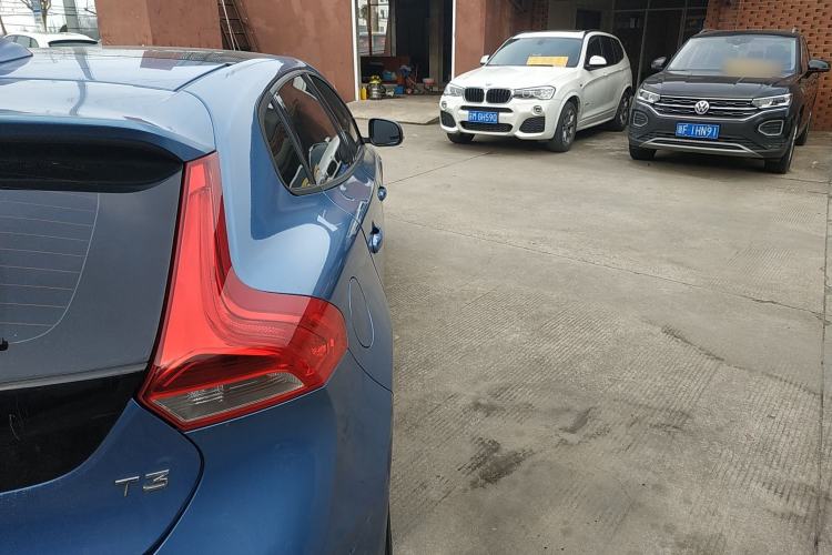 Used Volvo V40 2016 T3 Zhiyi Edition
