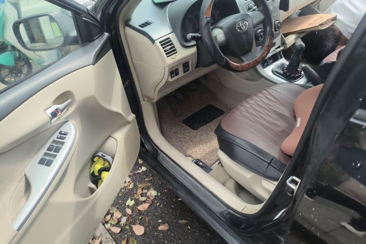 Used Toyota Corolla 2011 1.6L Manual GL