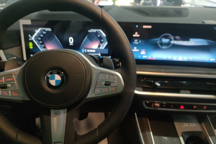 Used BMW X5 2025 Model, xDrive 30Li Prestige M Sport Night Package
