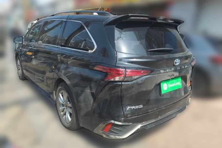 Used Toyota Sienna 2023 2.5L Hybrid Comfort Edition
