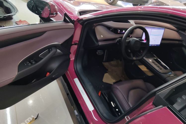 Used Xiaomi Auto SU7 2024 Four-Wheel Drive Ultra-Long Range Advanced Intelligent Driving Max Edition
