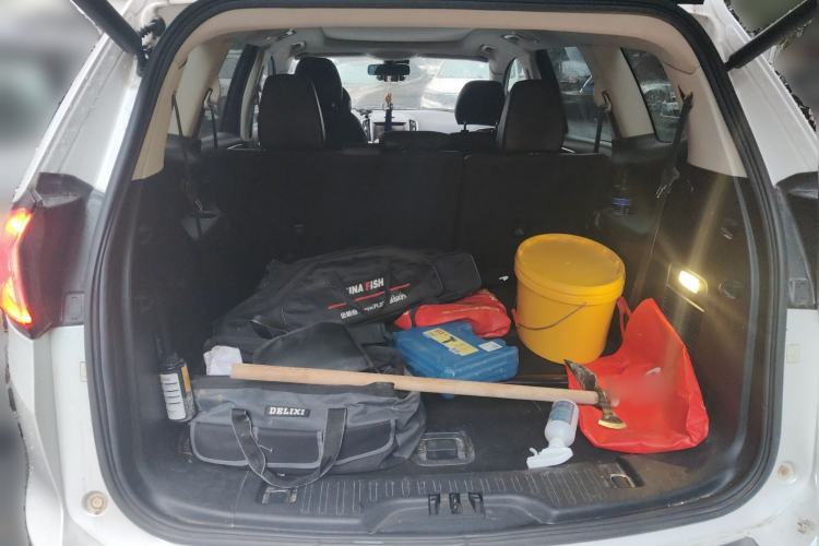 Used Ford Edge 2015 2.0T GTDi Two-Wheel-Drive High-Line Version
