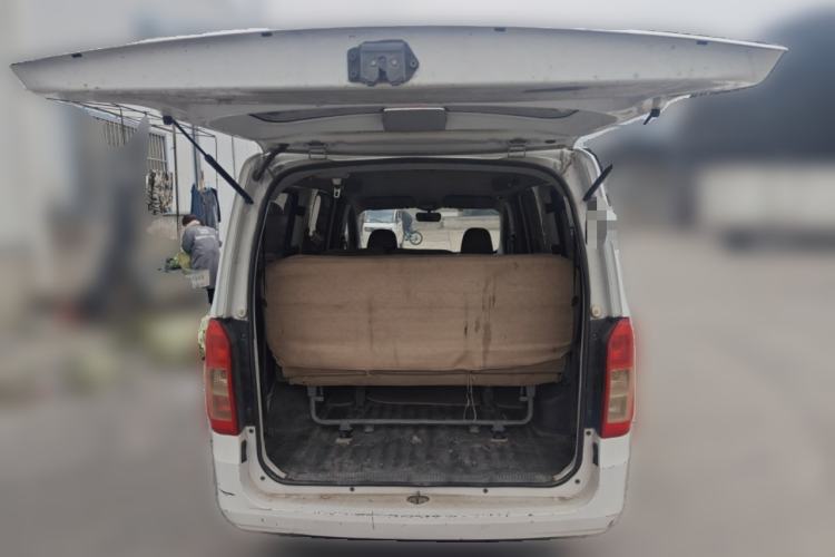 Used Wuling Rongguang V 2015 1.5L Base Version
