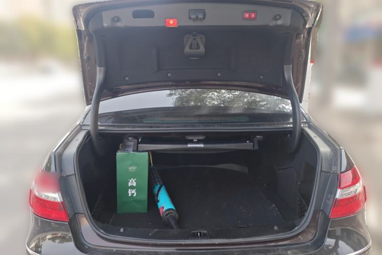 Used Mercedes-Benz E-Class 2011 E 300 L Elegant Model