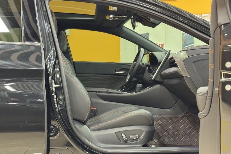 Used Toyota Avalon 2024 Dual-Motor 2.0L Luxury Edition