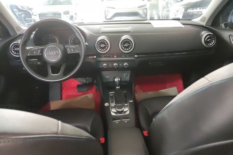 Used Audi A3 2020 Limousine 35 TFSI Fashion Edition China VI Emission Standard Center Console