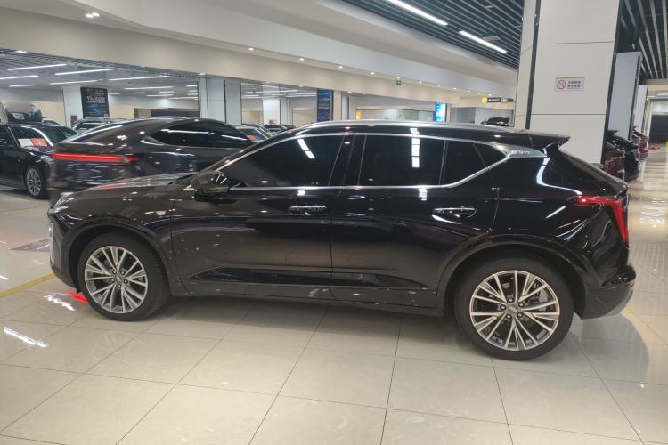 Used Cadillac GT4 2023 25T Luxury Model
