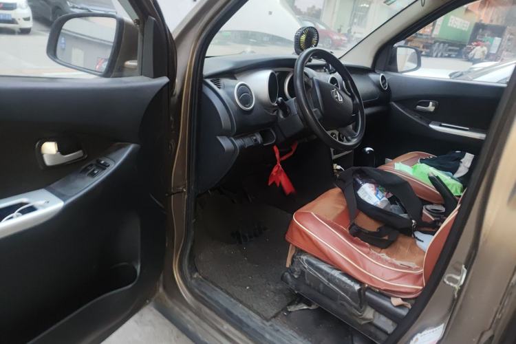 Used CHANGAN KAICHENG Ruixing M80 2018 1.5L Comfort Van Flat Roof Back-Hinged Doors 4G15S