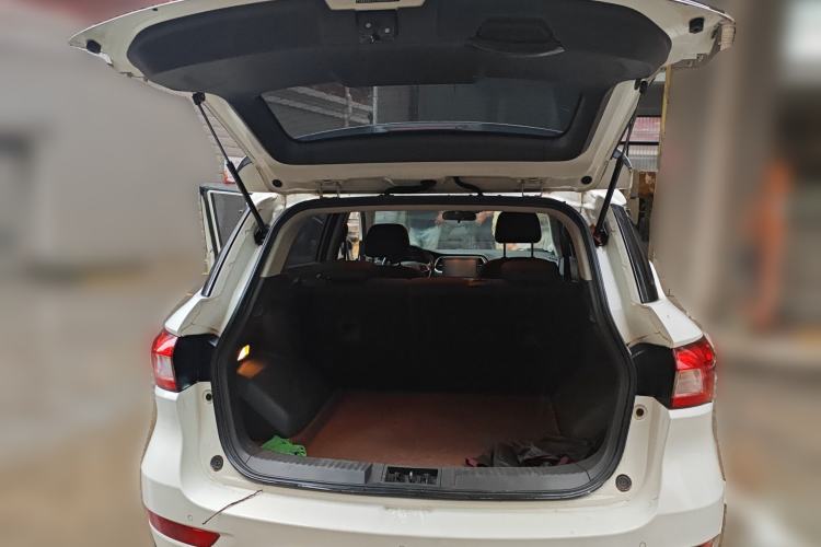 Used GAC Trumpchi GS4 2017 200T G-DCT Two-Wheel Drive Elite Edition Trunk