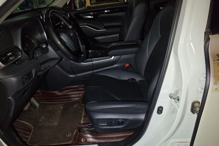 Used Toyota Highlander 2022 Dual-Engine 2.5L Two-Wheel Drive Prestige Edition 7-Seater Left Front Seat