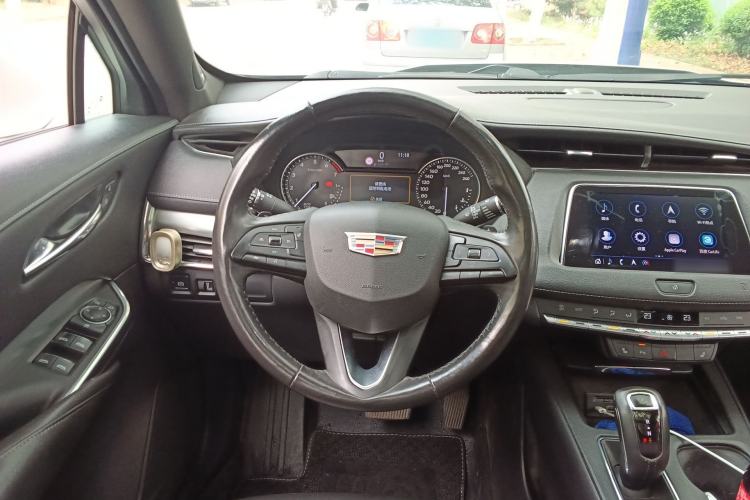 Used Cadillac XT4 2018 28T Two-Wheel Drive Leading Version
