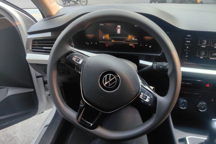 Used Volkswagen Lavida 2022 1.5L Automatic Comfort Edition Steering Wheel