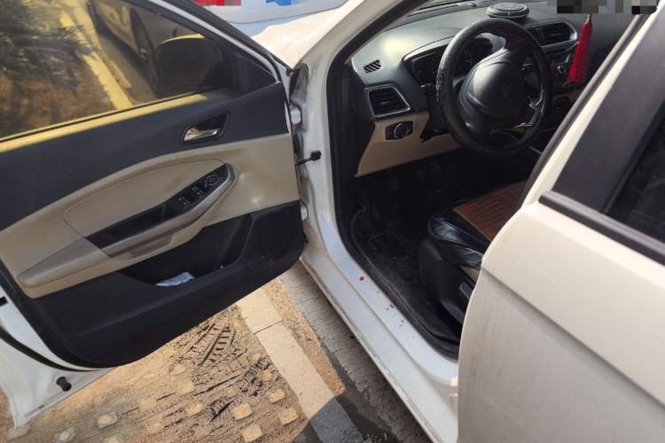 Used Ford Escort 2015 1.5L Manual Comfort Model
