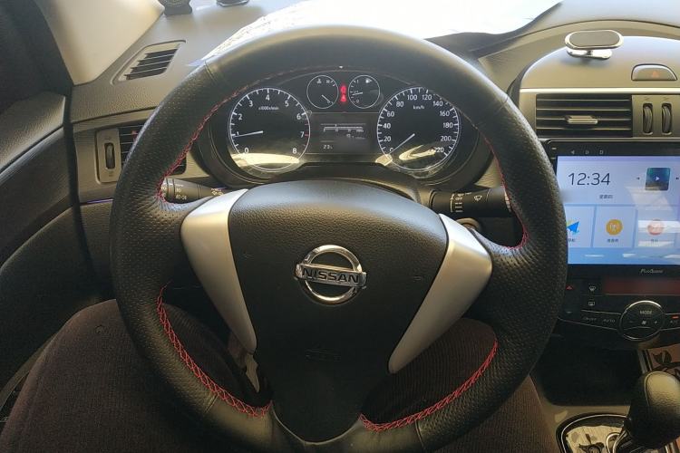 Used Nissan Tiida 2011 1.6L CVT Smart Version