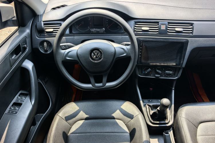 Used Volkswagen Santana 2021 1.5L Manual Fashion Edition Interior 6