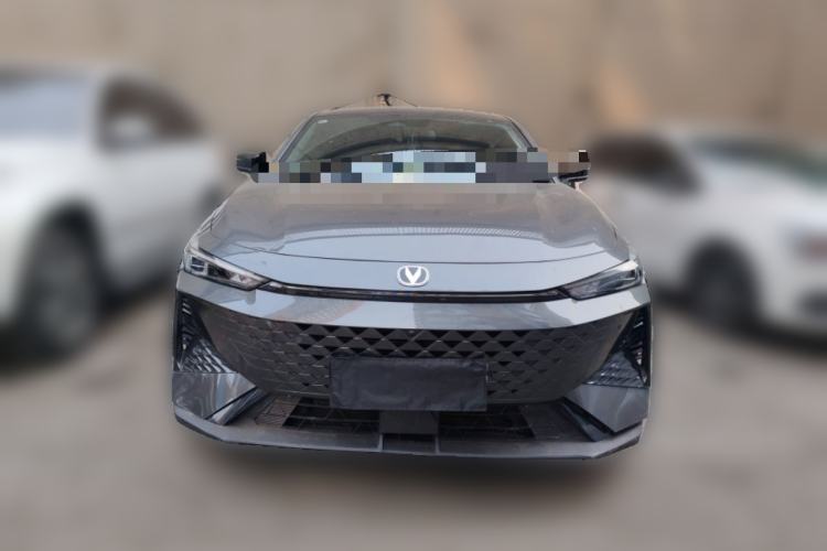 Used CHANGAN UNI-V 2024 1.5T Prestige Edition Front