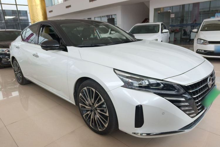 Used Nissan Teana 2022 2.0T XL Enjoyment Edition Front Right 45 Deg