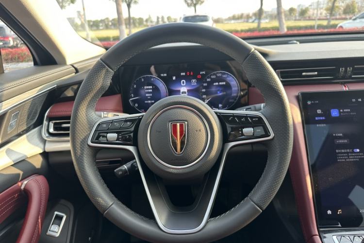 Used Hongqi H5 2025 2.0T Automatic Flag Edition – 500 000 Units Commemorative Version