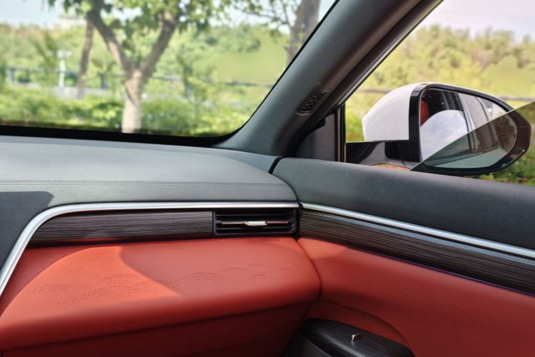 Used Dongfeng eπ eπ008 2025 210Ultra LikeYi Edition 6-Seater
