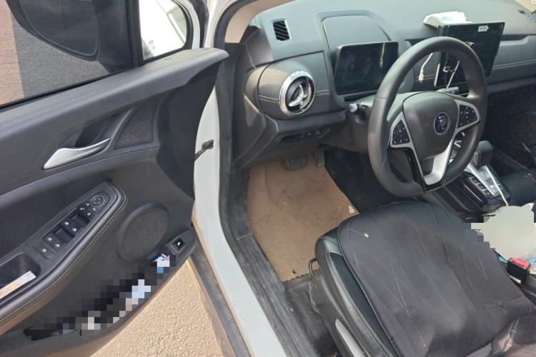 Used BYD Yuan New Energy 2019 EV535 Smart Connect Trendsetting Model